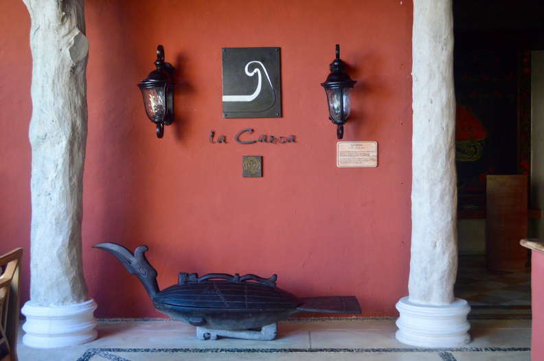 La Canoa (the canoe) French restaurant